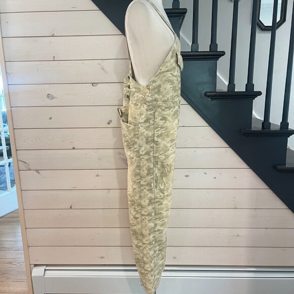 013 Free People We the Free The Way it Goes Harem Overalls NWT Camo Size Small - Picture 8 of 8